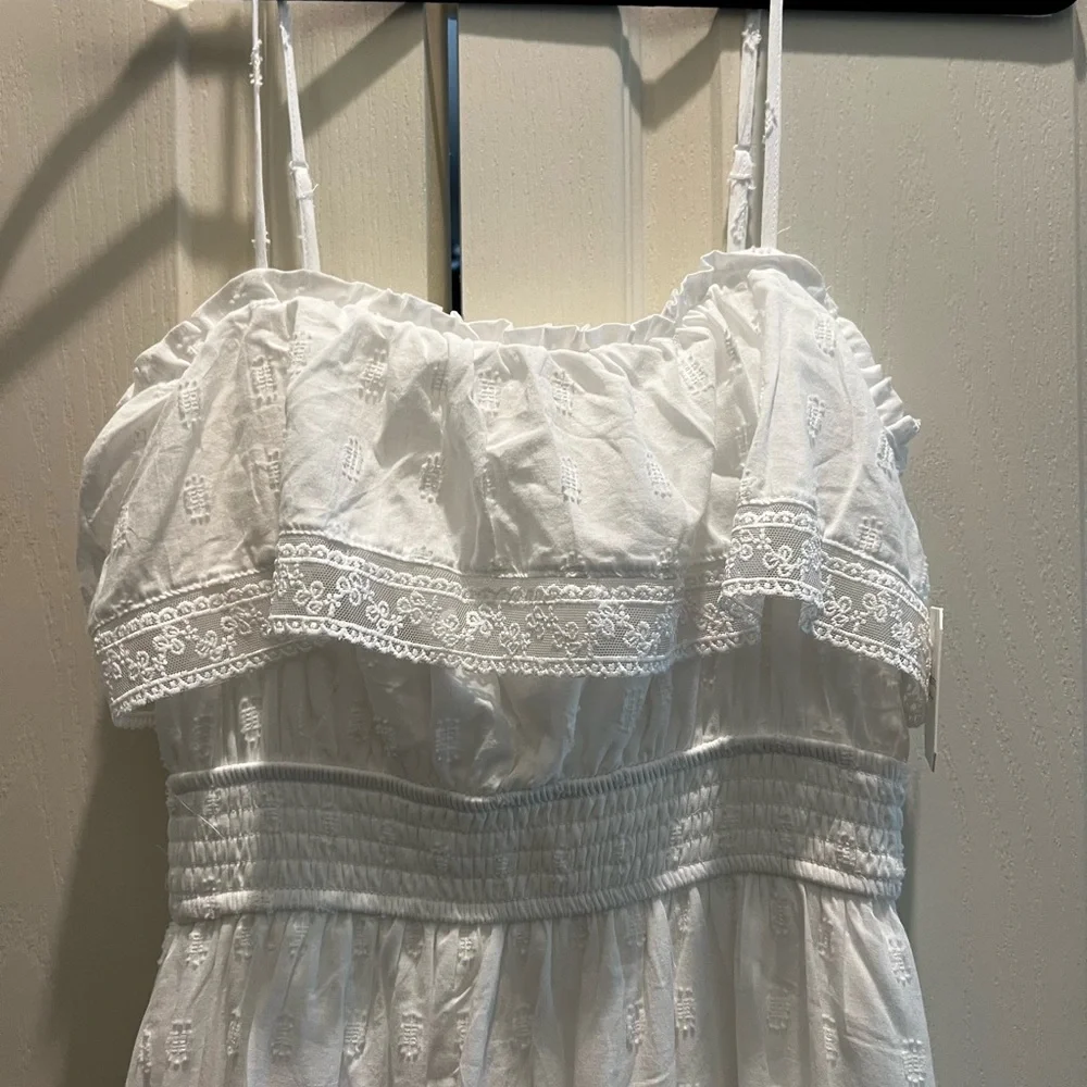 White islet dress - Picture 3 of 4